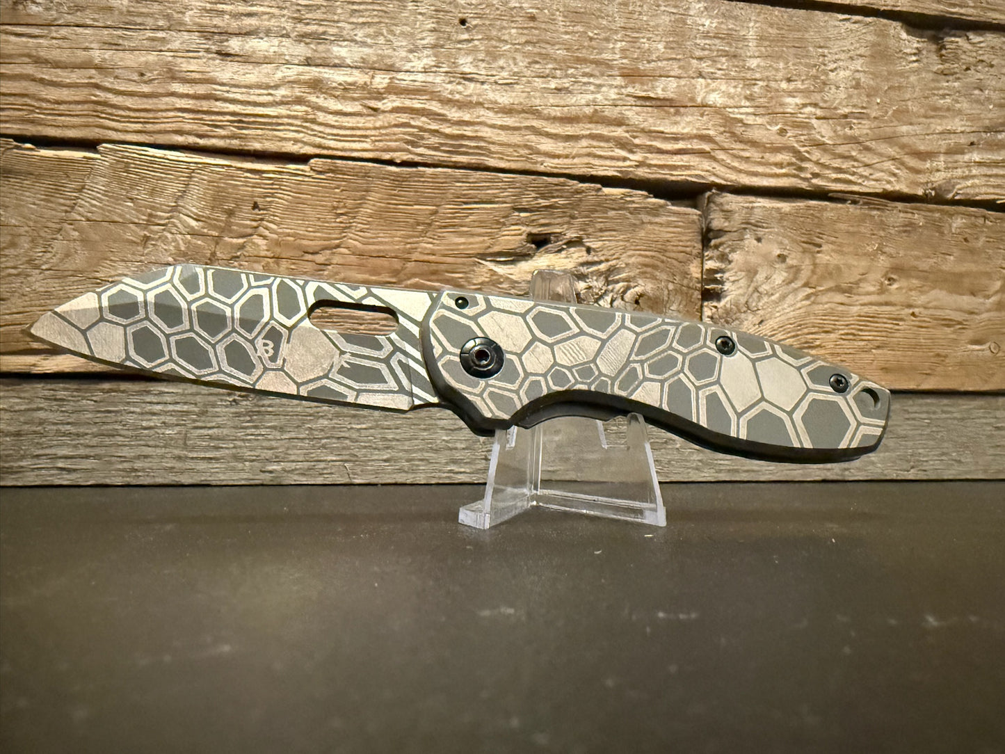 Custom Engraved Buck Knife with Kryptek Camo Grit – Tactical Precision